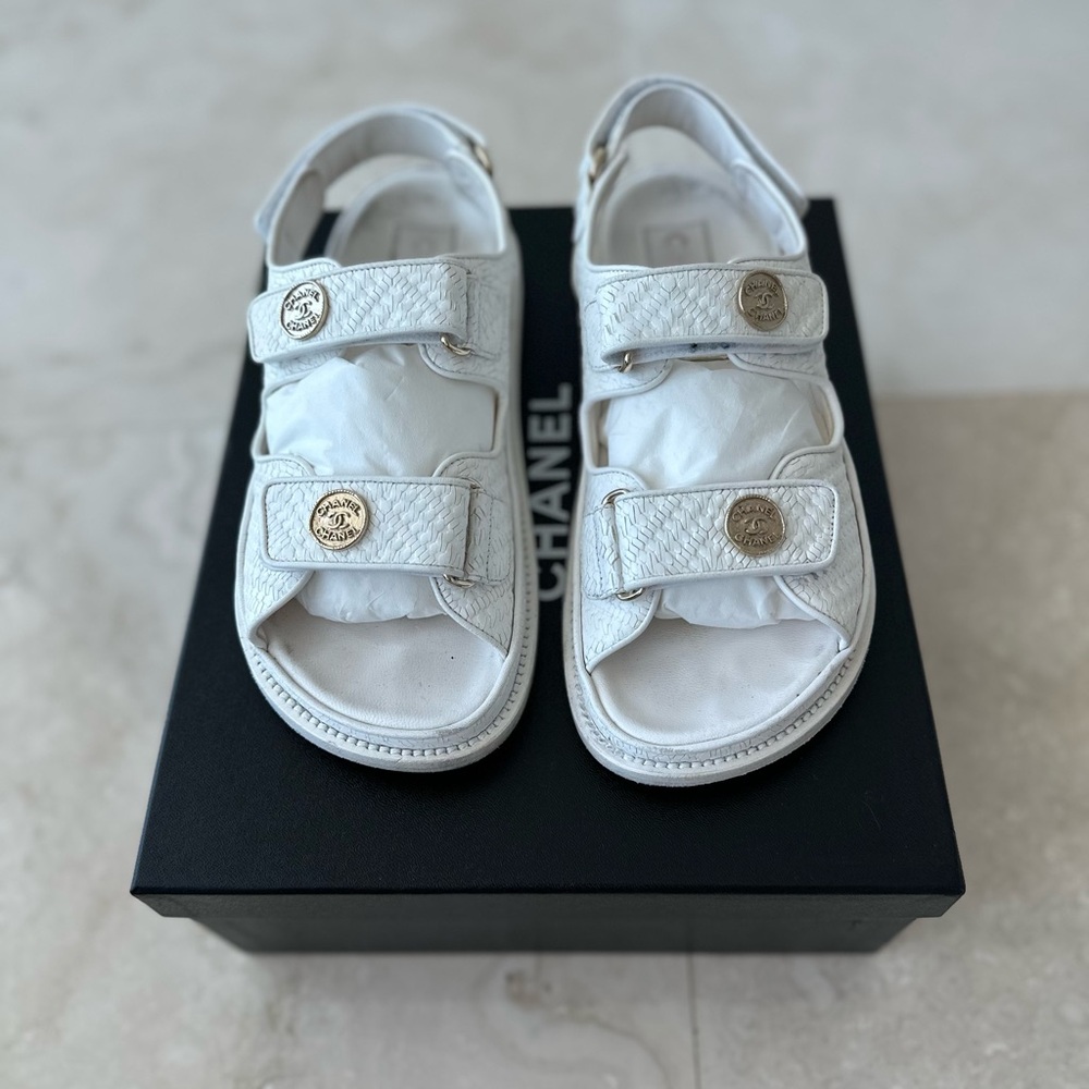 CHANEL White Leather Sandals with Adjustable Straps